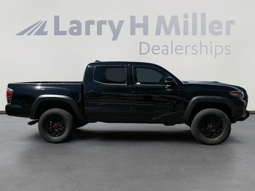 Midnight Black Metallic 2018 Toyota Tacoma TRD Pro