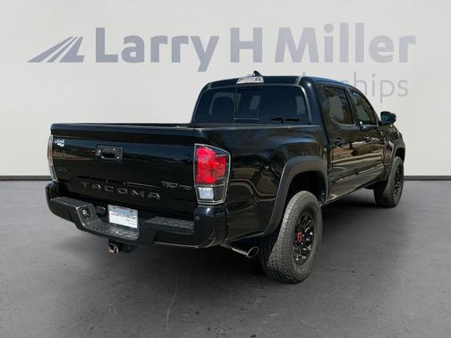 Midnight Black Metallic 2018 Toyota Tacoma TRD Pro