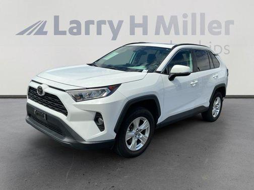 Super White 2020 Toyota RAV4 XLE