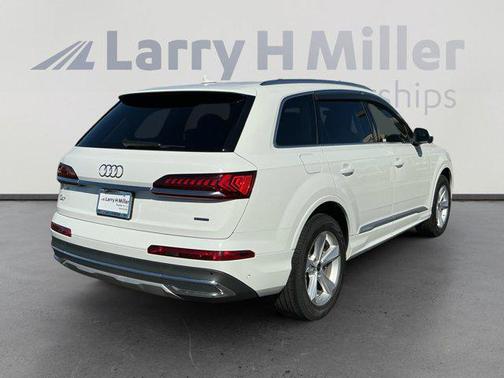 2022 Audi Q7 55 Premium