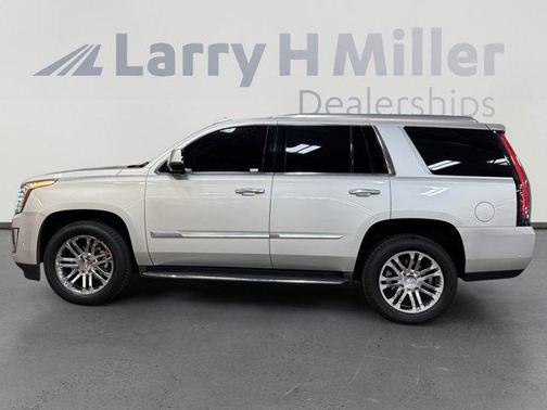 Radiant Silver Metallic 2017 Cadillac Escalade Base