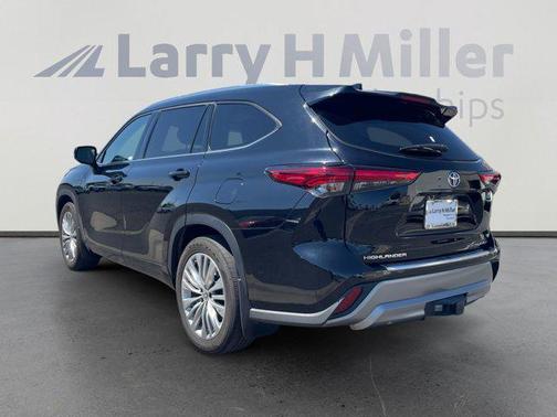 2022 Toyota Highlander Platinum