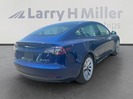 Deep Blue Metallic 2022 Tesla Model 3 Long Range