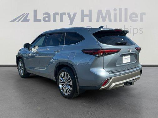 2024 Toyota Highlander Platinum