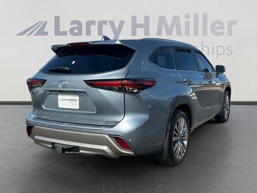 2024 Toyota Highlander Platinum
