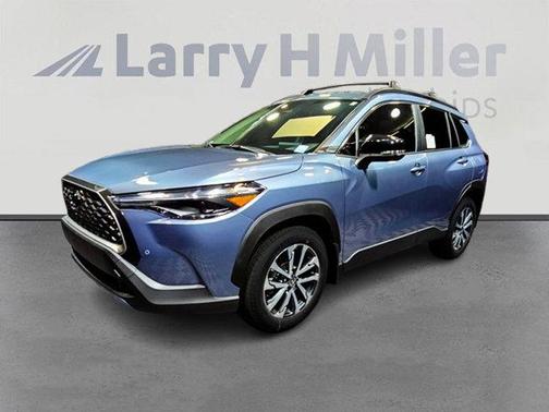 2025 Toyota Corolla Cross XLE