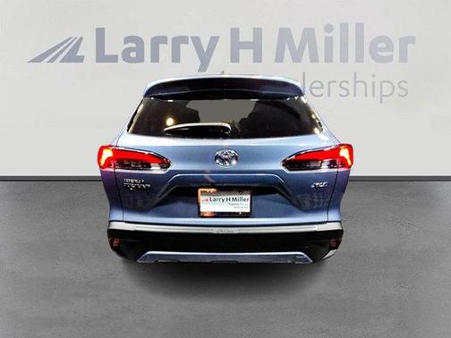 2025 Toyota Corolla Cross XLE