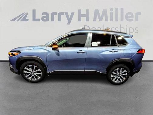 2025 Toyota Corolla Cross XLE