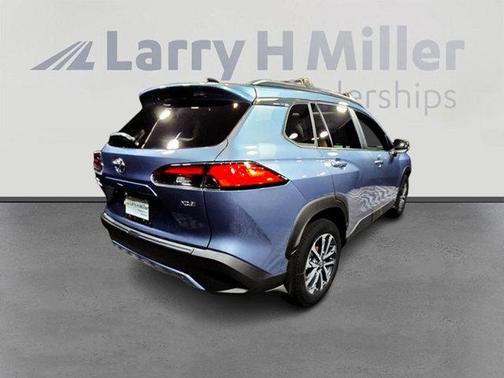 2025 Toyota Corolla Cross XLE