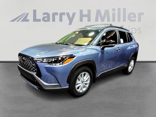 2025 Toyota Corolla Cross LE