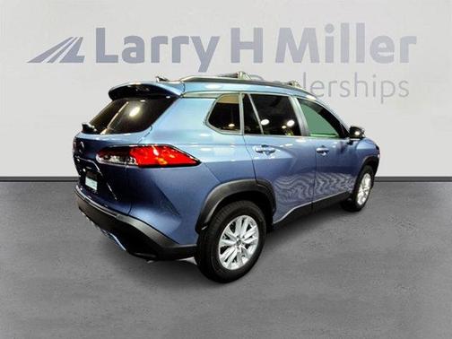 2025 Toyota Corolla Cross LE