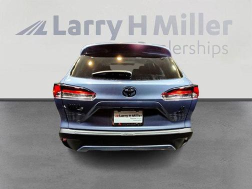 2025 Toyota Corolla Cross LE