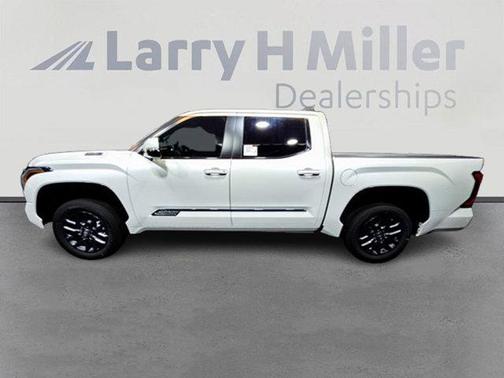 2025 Toyota Tundra Hybrid Platinum