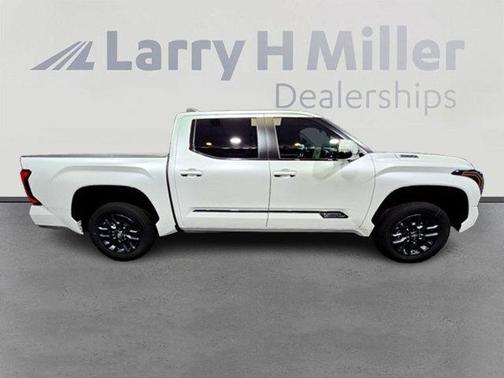 2025 Toyota Tundra Hybrid Platinum