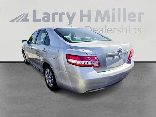 2010 Toyota Camry LE