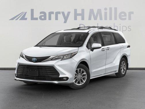 2025 Toyota Sienna XLE