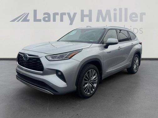 Celestial Silver Metallic 2021 Toyota Highlander Hybrid Platinum
