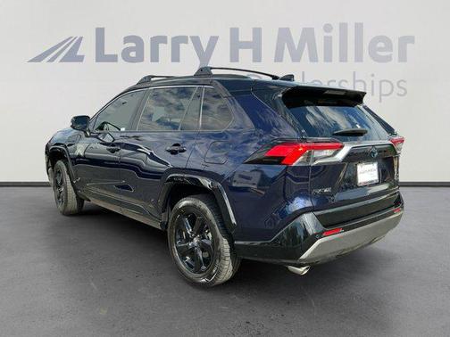 2020 Toyota RAV4 Hybrid SE