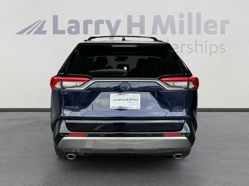 2020 Toyota RAV4 Hybrid SE