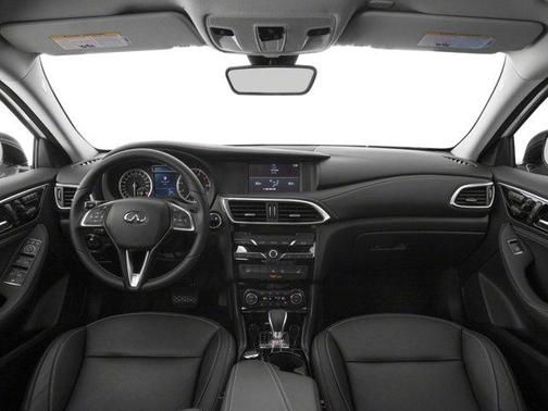 2017 INFINITI QX30 Sport