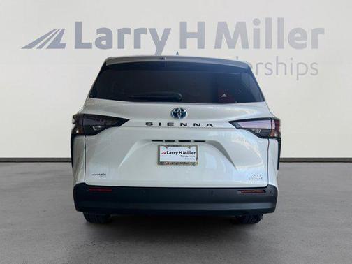 2023 Toyota Sienna XLE 7 Passenger