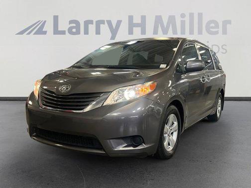 2017 Toyota Sienna LE