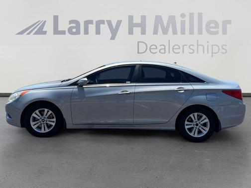 Iridescent Silver Blue Pearl 2011 Hyundai SONATA GLS
