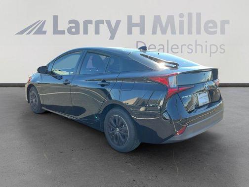 2022 Toyota Prius LE