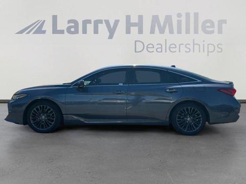 Parisian Night Pearl 2019 Toyota Avalon Hybrid XSE