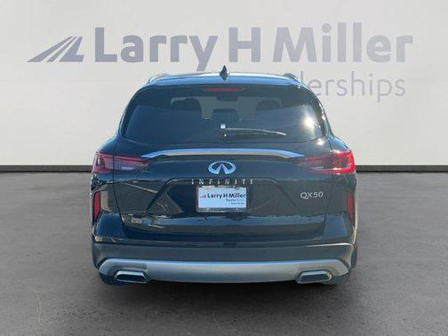 2023 INFINITI QX50 LUXE