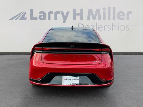 2025 Toyota Prius XLE