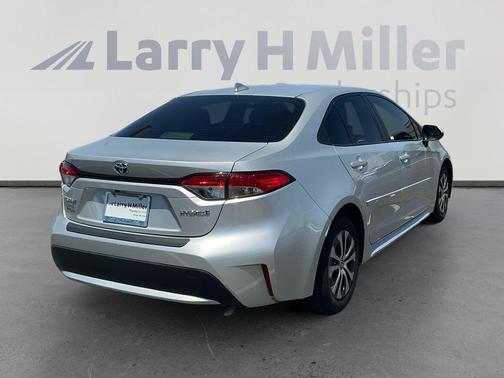 Classic Silver Metallic 2022 Toyota Corolla Hybrid LE