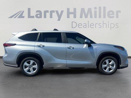 2023 Toyota Highlander LE