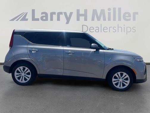 Steel Gray 2022 Kia Soul LX