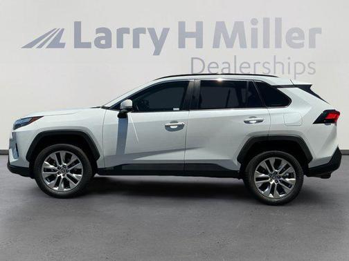 Pearl 2025 Toyota RAV4 XLE Premium