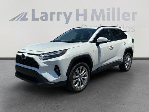 Pearl 2025 Toyota RAV4 XLE Premium