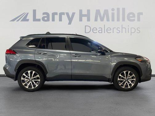 2025 Toyota Corolla Cross XLE