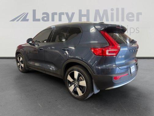 2021 Volvo XC40 T5 Momentum