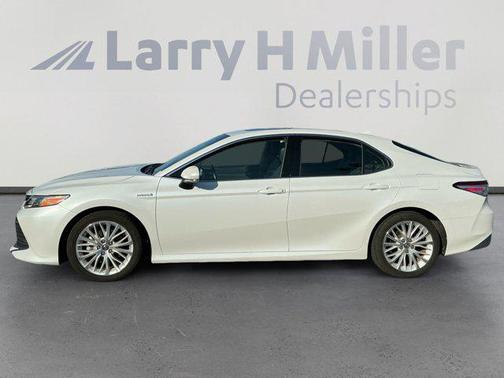 2018 Toyota Camry Hybrid XLE