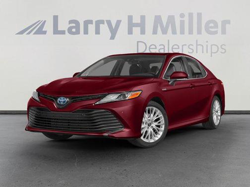 2020 Toyota Camry Hybrid XLE