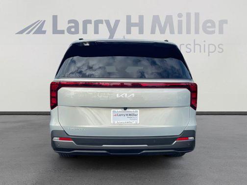 2025 Kia Carnival SX