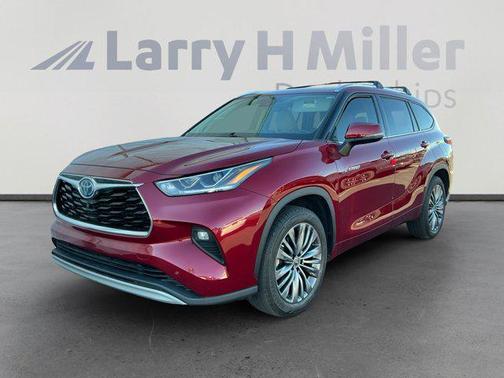 2021 Toyota Highlander Hybrid Platinum
