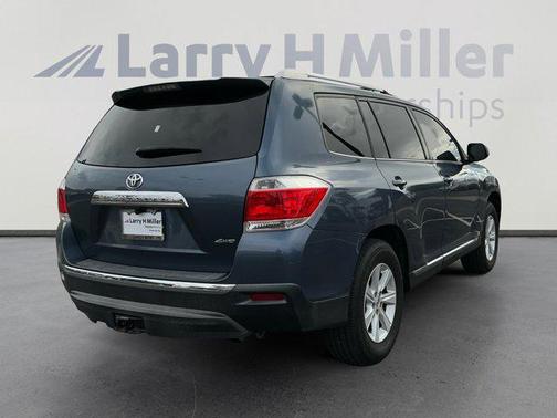2013 Toyota Highlander SE