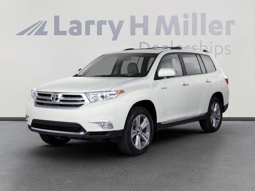 2013 Toyota Highlander SE