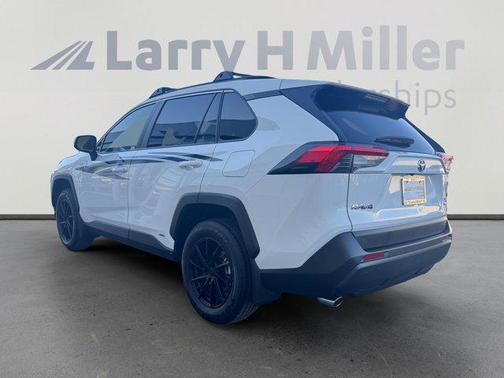 2024 Toyota RAV4 Hybrid XLE