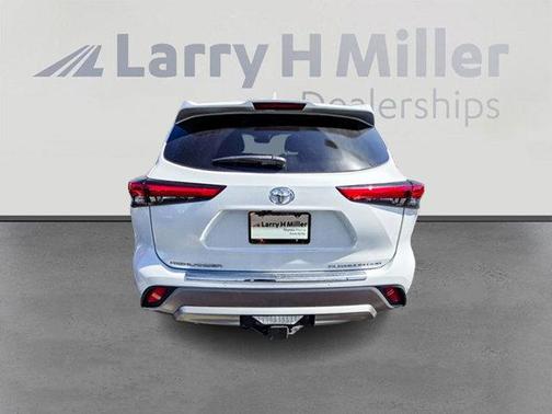 2022 Toyota Highlander Platinum