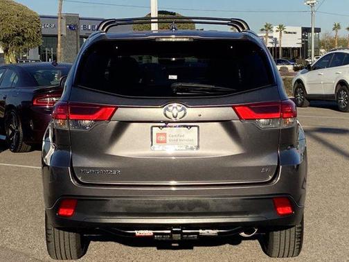 2018 Toyota Highlander SE