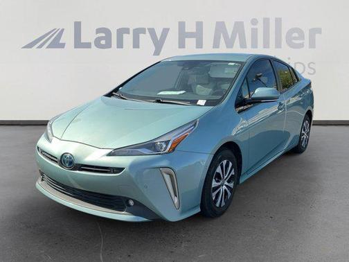 2020 Toyota Prius XLE