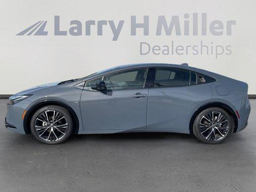 2025 Toyota Prius XLE