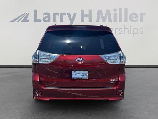 2017 Toyota Sienna SE